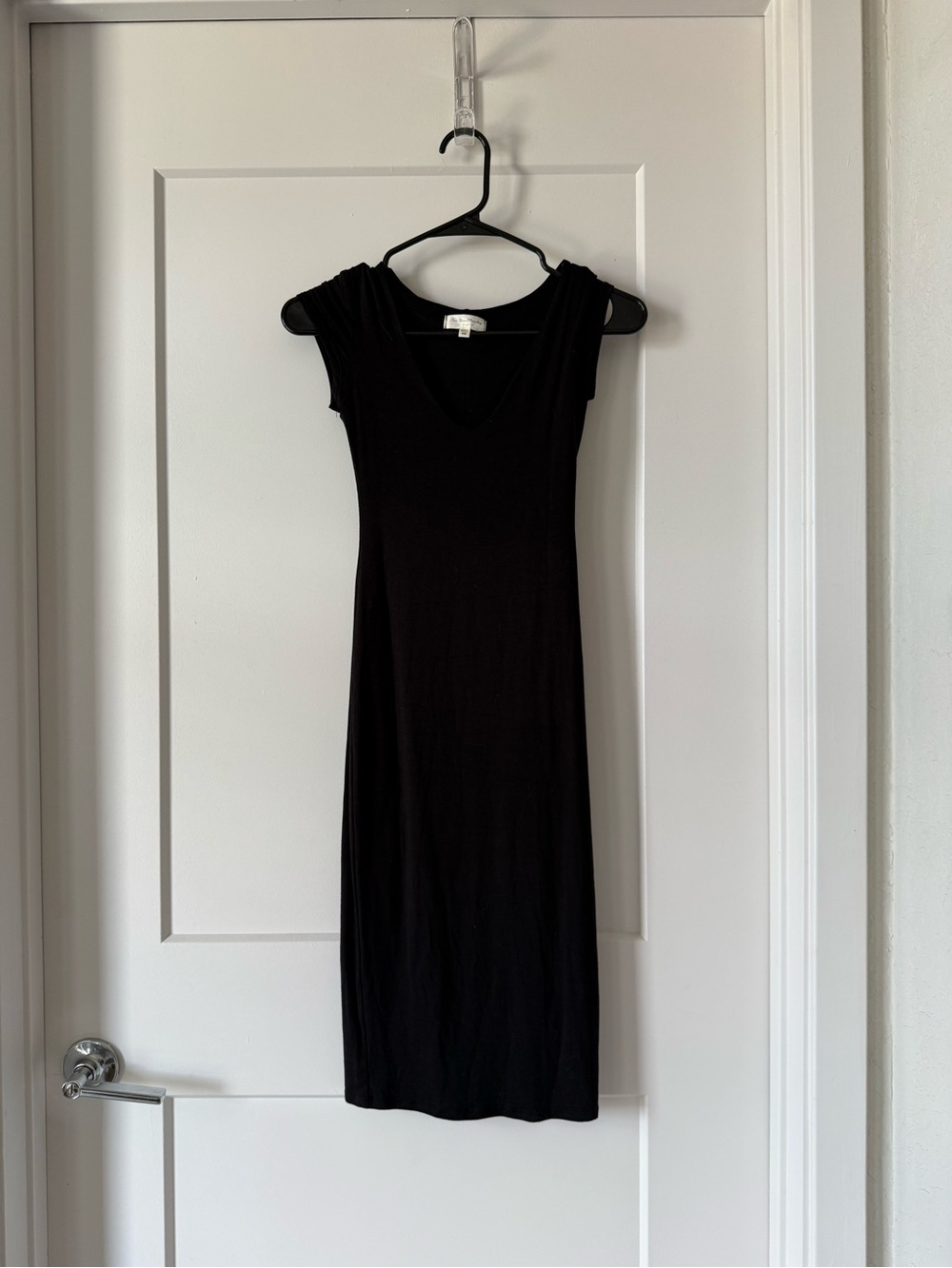Black Cap-Sleeve Midi Dress - Women's